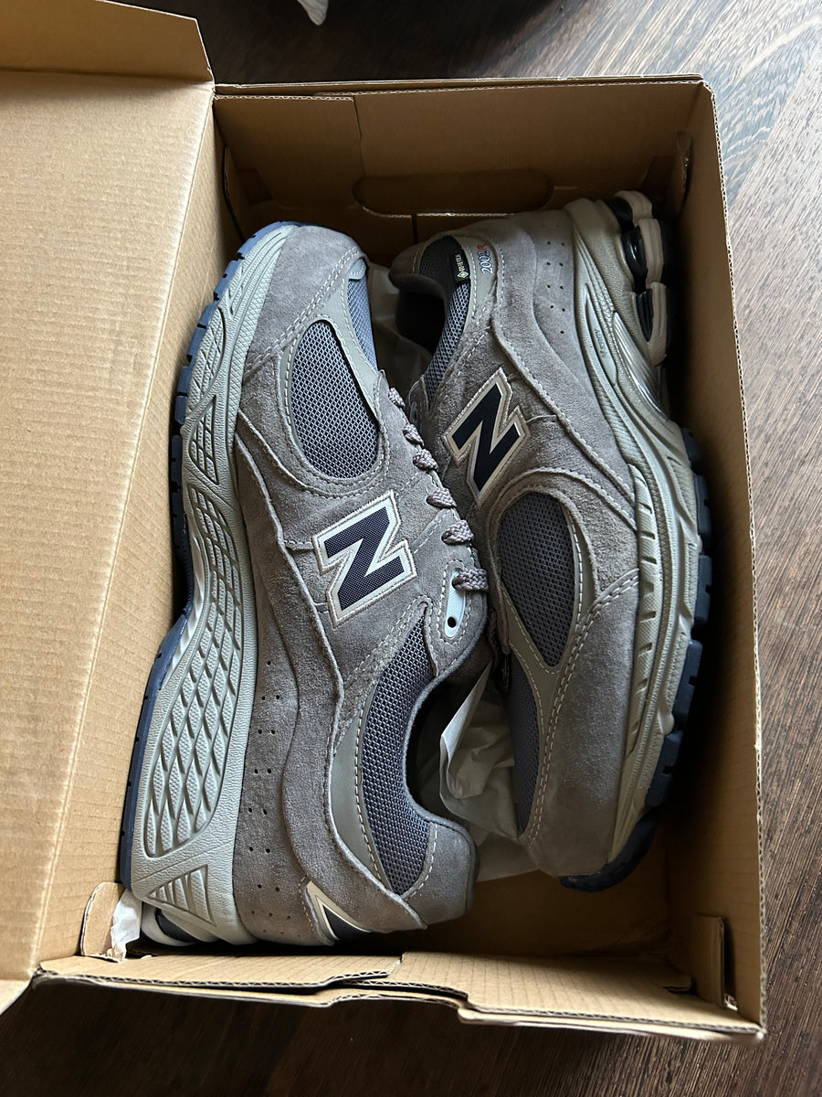 New Balance GORETEX® 2002R - US Mens Size 9